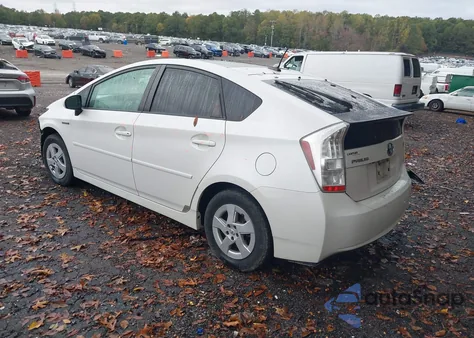 2011 Toyota Prius Three z USA, uszkodzony, nr VIN JTDKN3DU3B0281514